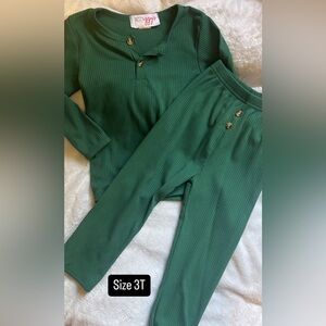 Green long sleeve with pants set